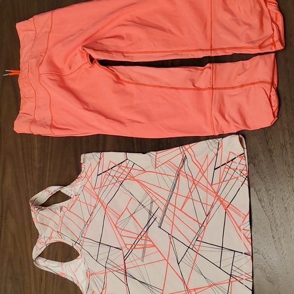 Casall exercise top and 3/4 lentgh tights - Picture 4 of 7